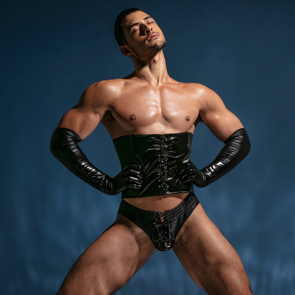 DE HYPOCRISIE VAN HET FEMINISME EN MANNEN LINGERIE: EEN ONDERZOEK NAAR DUBBELE STANDAARDEN